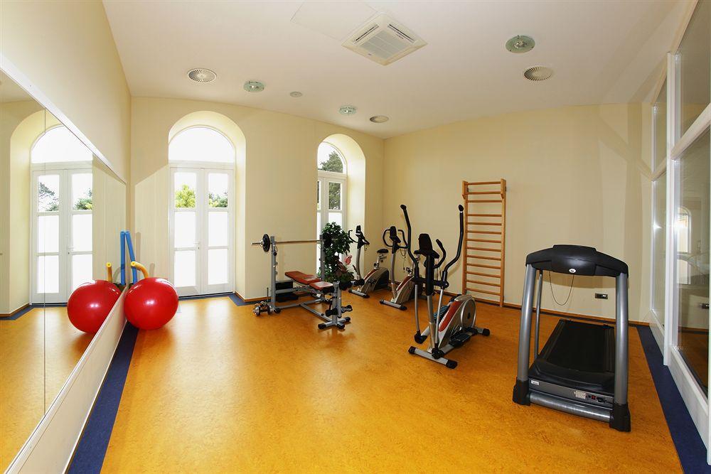 Hotel Kvarner Palace ซริกเวนิซา ภายนอก รูปภาพ
