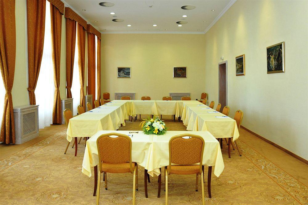 Hotel Kvarner Palace ซริกเวนิซา ภายนอก รูปภาพ
