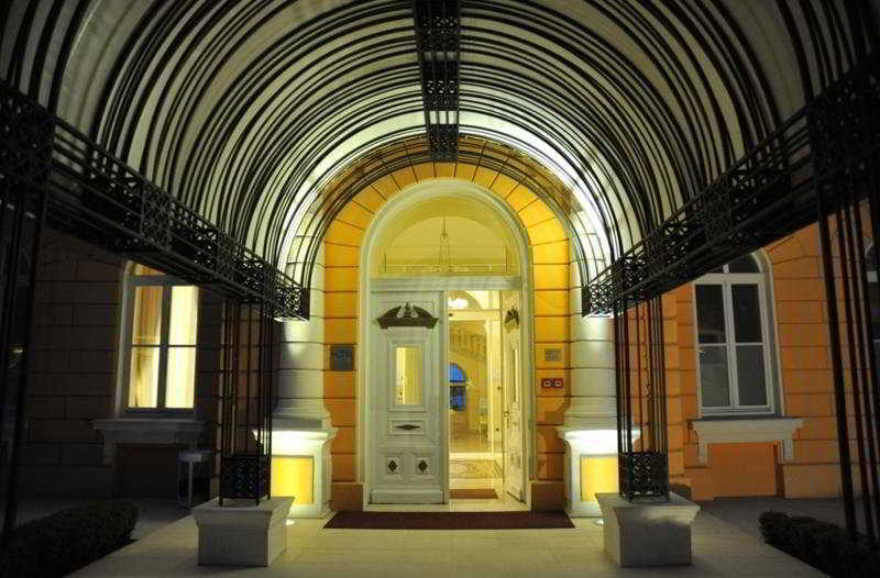 Hotel Kvarner Palace ซริกเวนิซา ภายนอก รูปภาพ